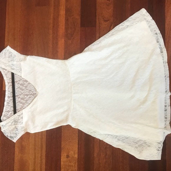 White Hollister sun dress - Picture 5 of 6
